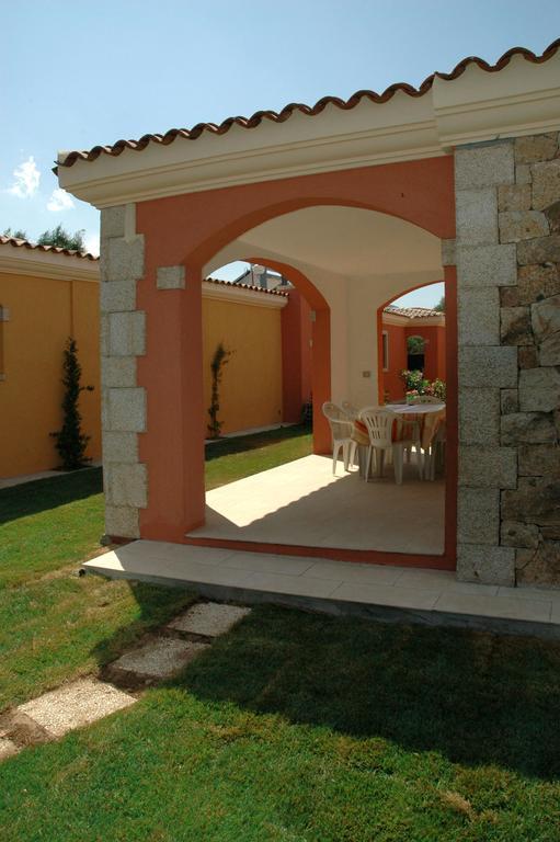 Holiday Homes Stella Marina Сан-Теодоро Номер фото