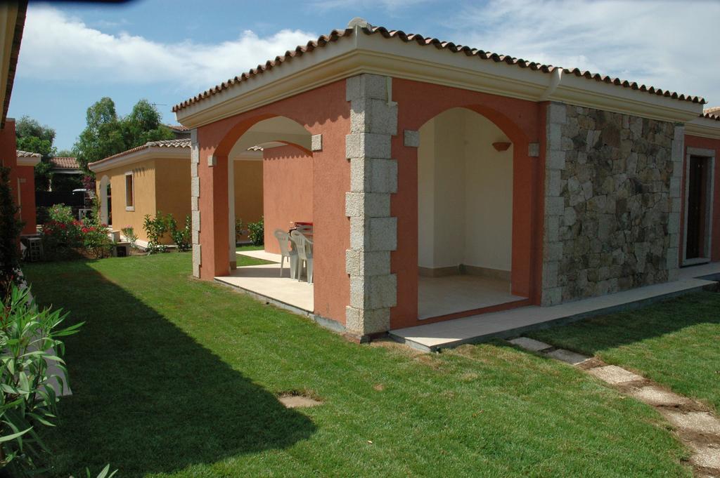 Holiday Homes Stella Marina Сан-Теодоро Номер фото